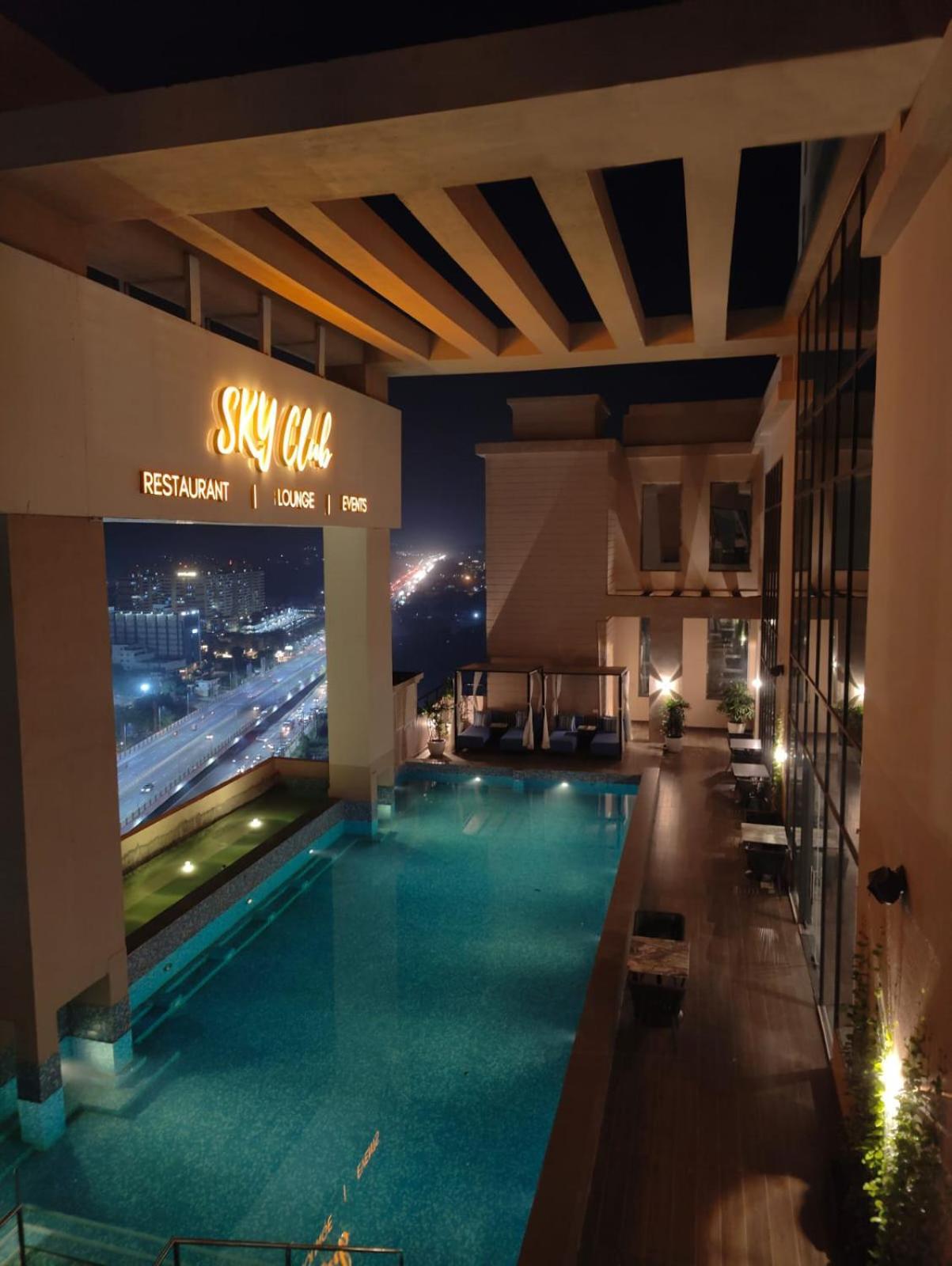 Rhythm Gurugram Hotel & Suites, Sohna Road Gurgaon Exterior foto